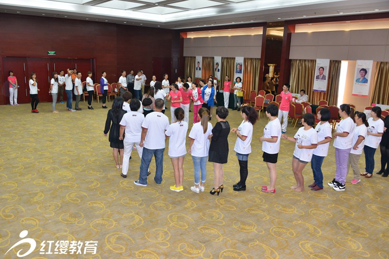 體驗(yàn)趣味陽光體育