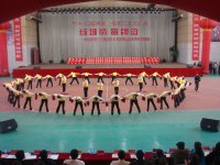在本次的團(tuán)體賽中我園榮獲“團(tuán)體一等獎(jiǎng)”的好成績(jī)。