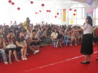 李久余老師用生動詼諧的語言，真實(shí)鮮活的案例，向家長介紹了什么是科學(xué)的幼兒教育，贏得了在場家長熱烈掌聲！