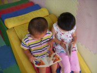 這本書很神奇，里面關(guān)了這么多小動物??！