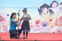 學前班幼兒發(fā)言。