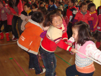 拉！拉！拉！別松勁呀！