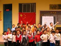 通過(guò)一系列的趣味教育活動(dòng)不僅培養(yǎng)了幼兒熱愛(ài)祖國(guó)媽媽的情感，增強(qiáng)幼兒作為中國(guó)人的自豪感，同時(shí)加強(qiáng)家園共育，獲得家長(zhǎng)的認(rèn)同和贊揚(yáng)。