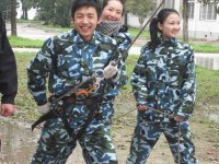 唐園長親自帶隊，保護者正在執(zhí)行任務(wù)的戰(zhàn)友們